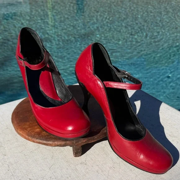 John Fluevog Listen Ups Stacey Red with Black Piping RARE FIND Size 9 - Picture 5 of 15